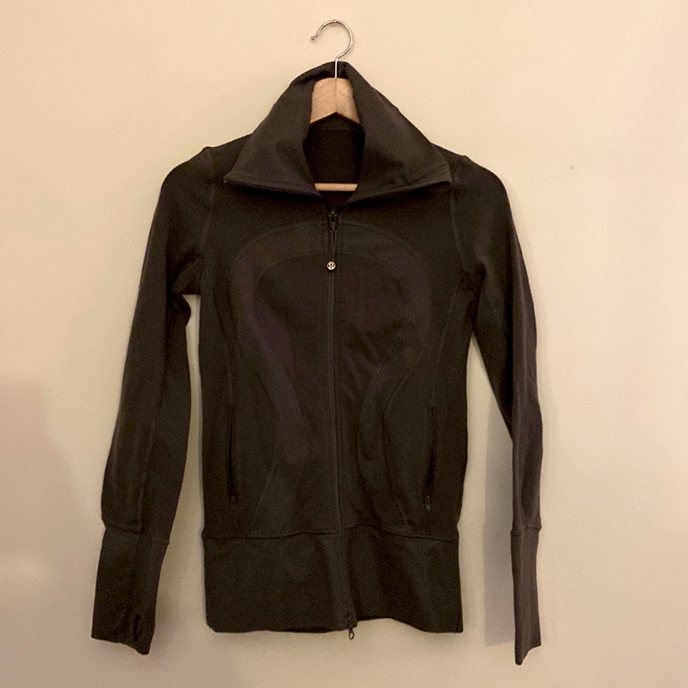 Lululemon Zip Up in Dark Grey - Size 4